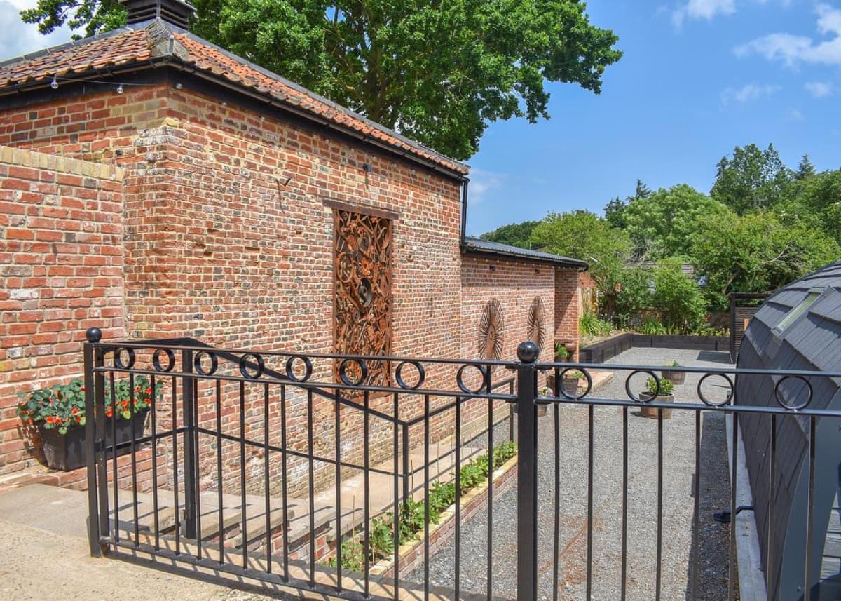 فندق Hill Farm Retreat Wangford المظهر الخارجي الصورة
